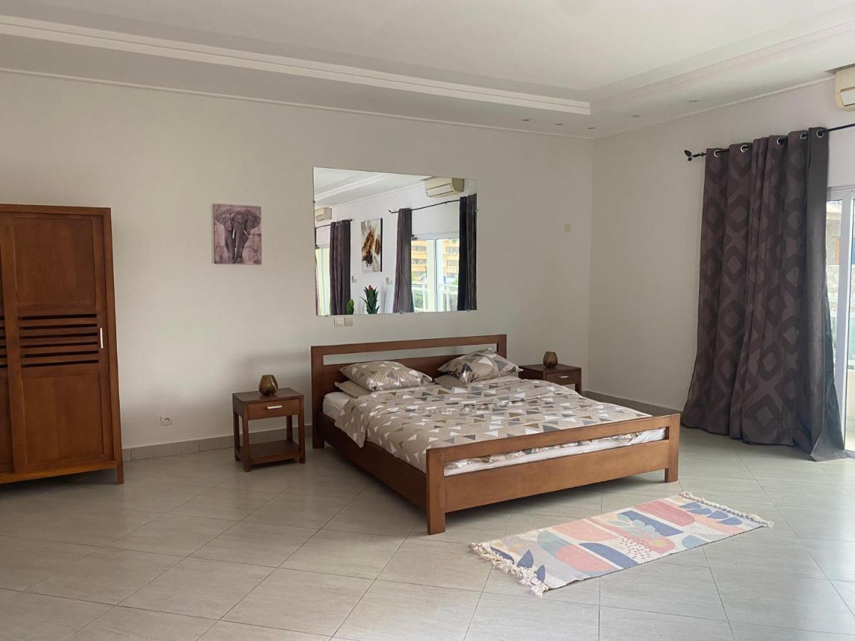L'Oasis Guesthouse Cotonou Luaran gambar