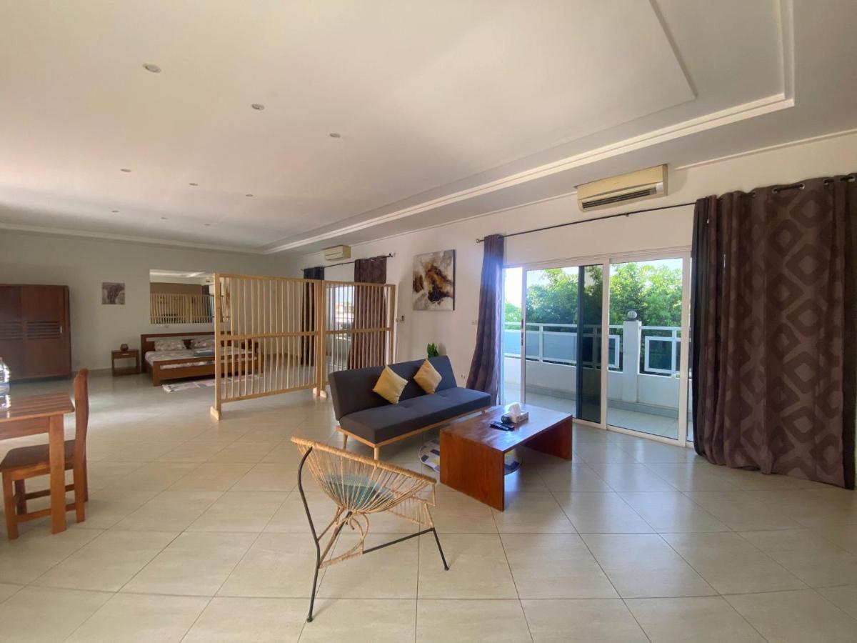 L'Oasis Guesthouse Cotonou Luaran gambar
