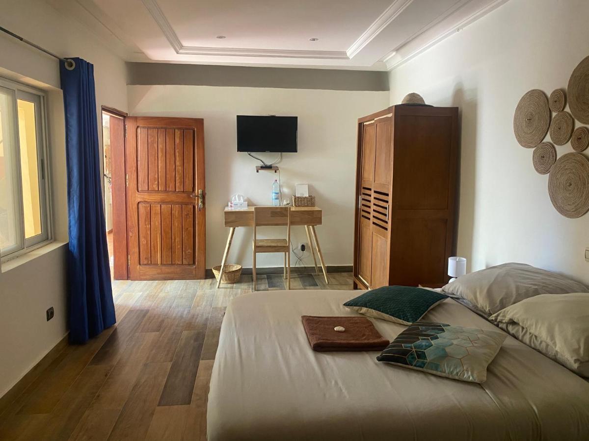 L'Oasis Guesthouse Cotonou Luaran gambar