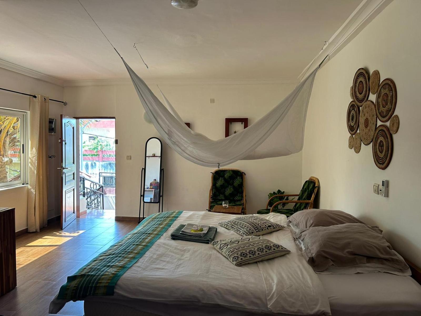 L'Oasis Guesthouse Cotonou Luaran gambar