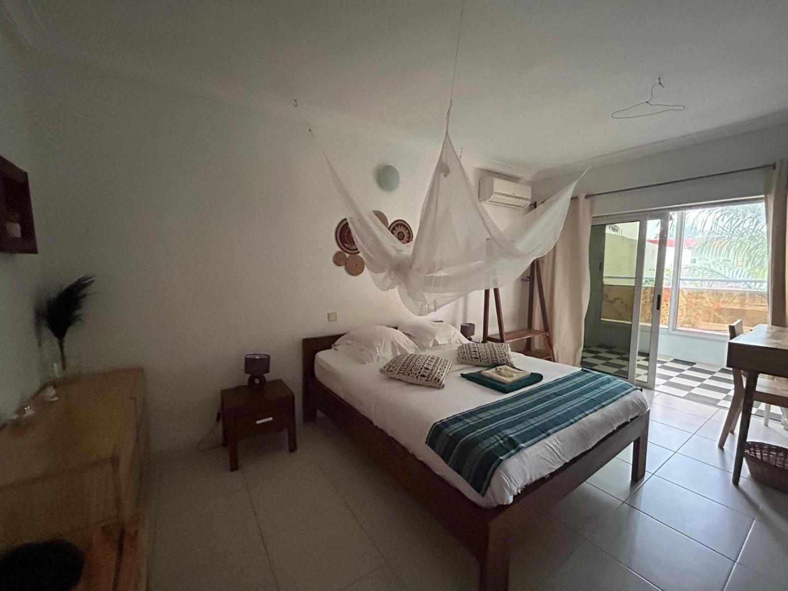 L'Oasis Guesthouse Cotonou Luaran gambar