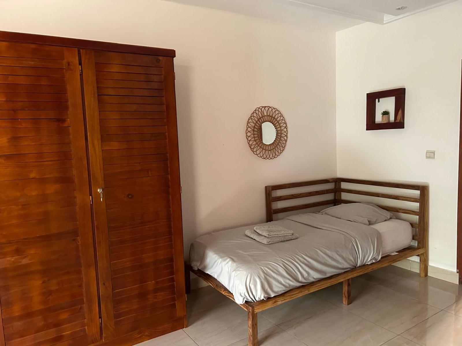 L'Oasis Guesthouse Cotonou Luaran gambar