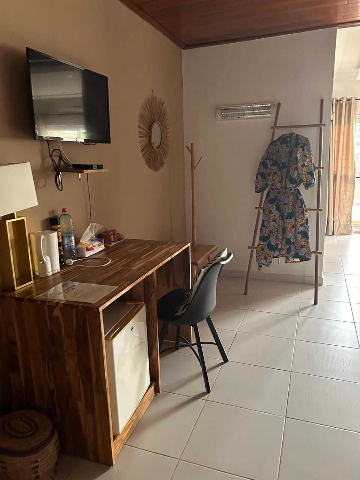 L'Oasis Guesthouse Cotonou Luaran gambar